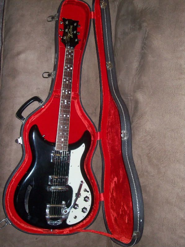 Thinnest neck Vintage Hagstrom III vs. Hagstrom F200p vs. Agile Harm 1